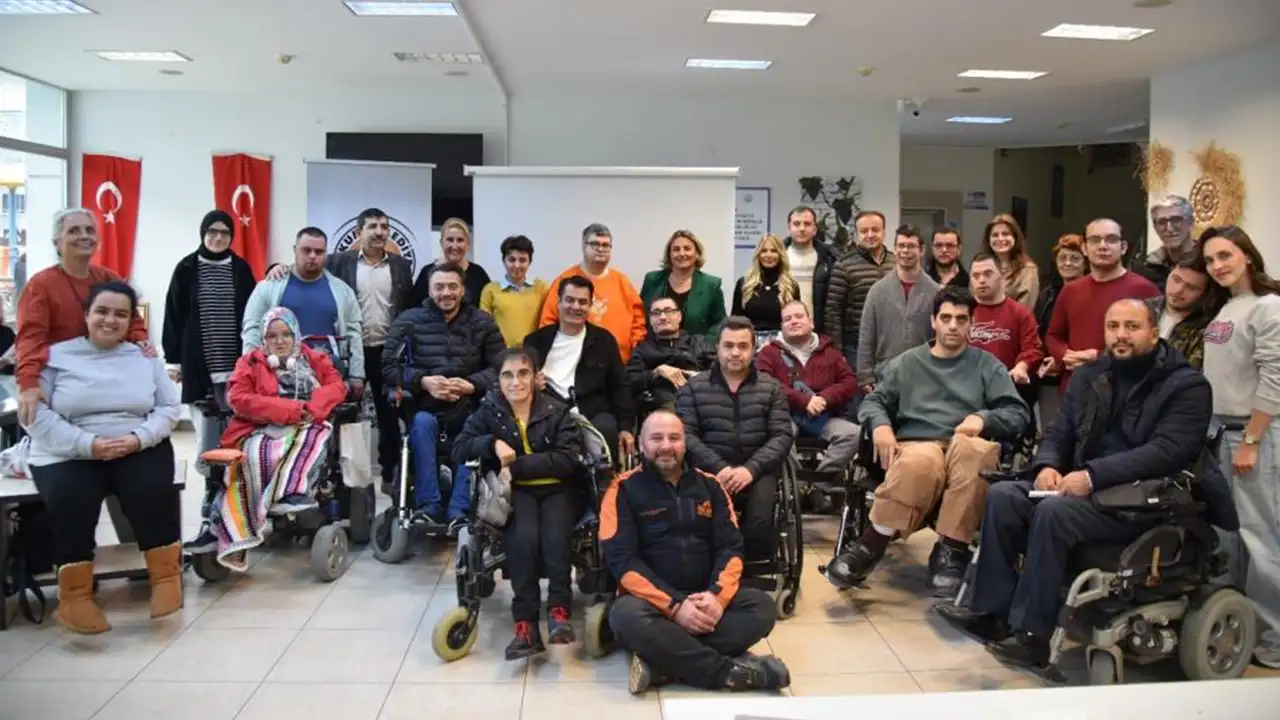 Samsun'da Atakum Belediyesi'nden özel gereksinimli bireylere afet farkındalık eğitimi