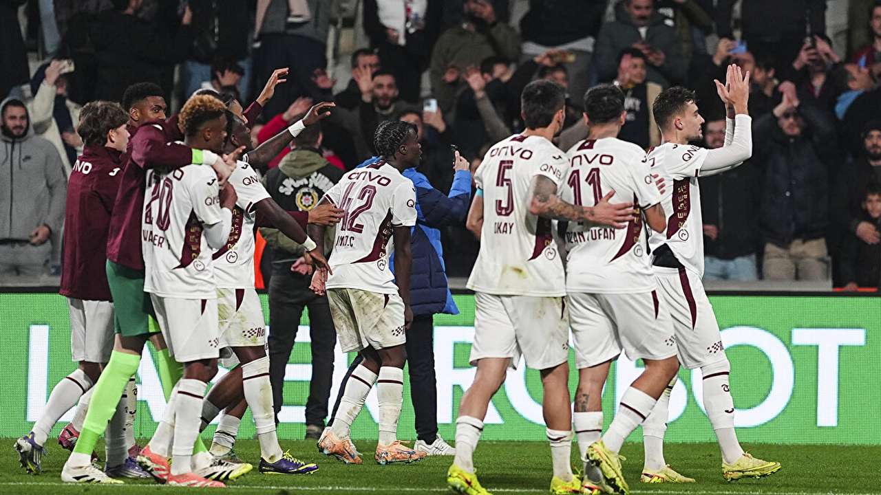 Trabzonspor, İstanbul trafiğinden zirveye tırmanıyor