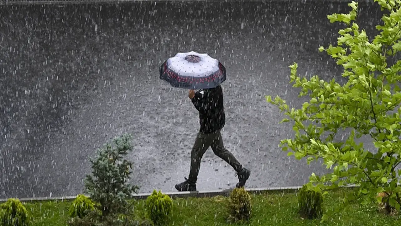 Yağmura hazırlıklı olun: Trabzon'da sağanak şiddetleniyor