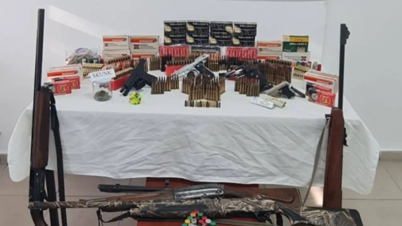 Artvin’de jandarma baskını: Silah ve uyuşturucuya geçit yok