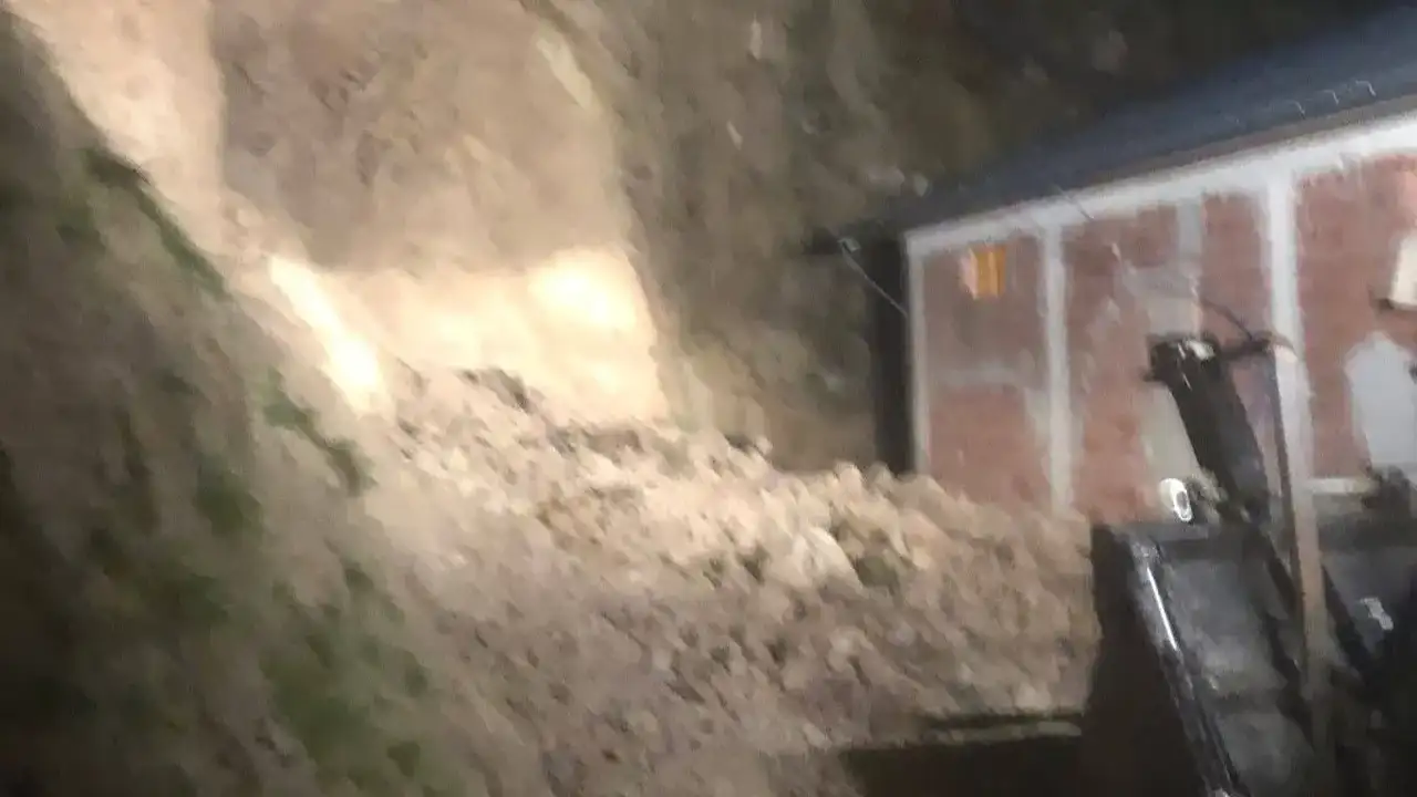 Trabzon'da akşam saatlerinde tehlike: Sağanak sebebiyle...