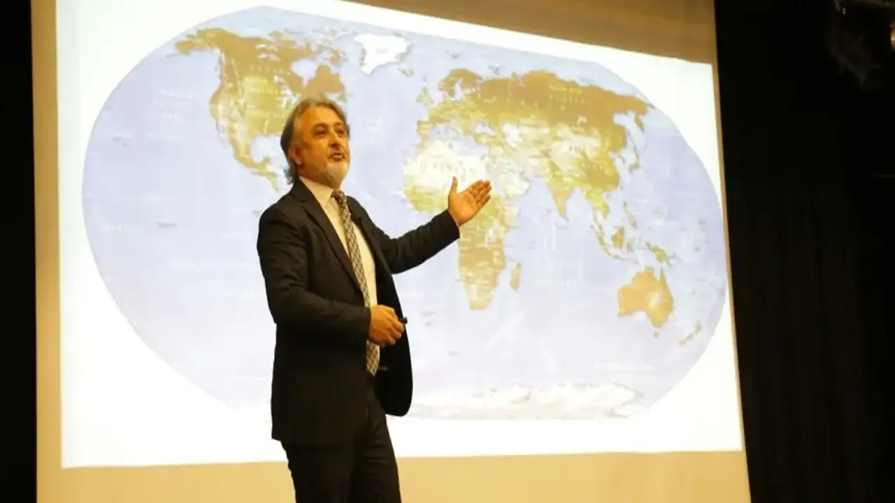 Prof. Dr. Ersan Başar: "Antarktika dünyanın kara kutusu"