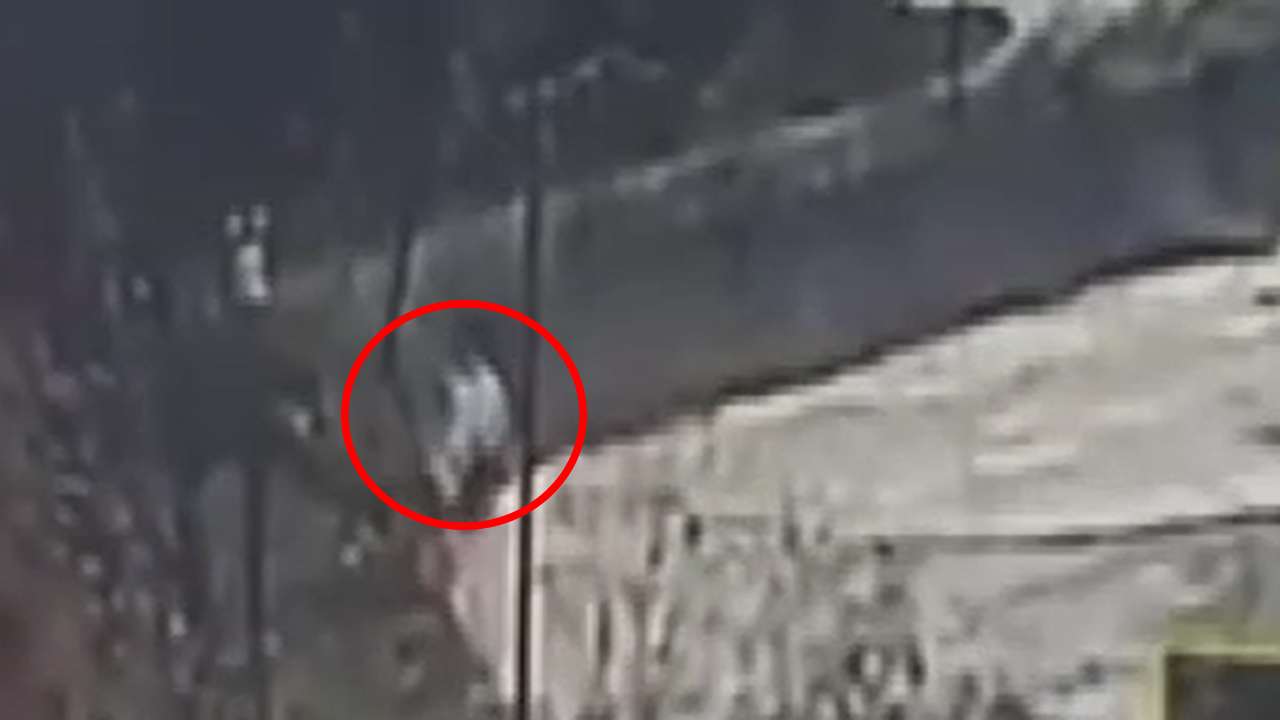 Mezarlık yeri bakmaya giderken dereye uçan ailenin görüntüleri ortaya çıktı