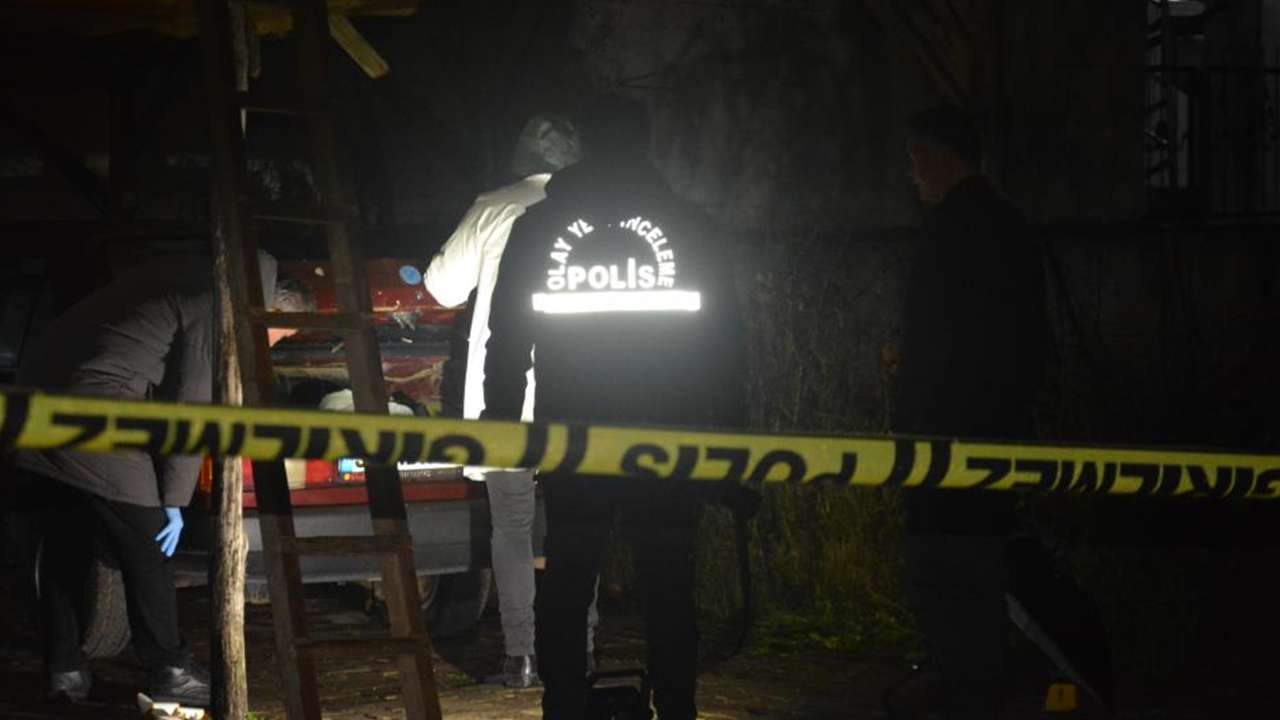 Bölgemizde el yapımı patlayıcıyı fırlatıp kaçtı: Polis dakikalar içinde yakaladı