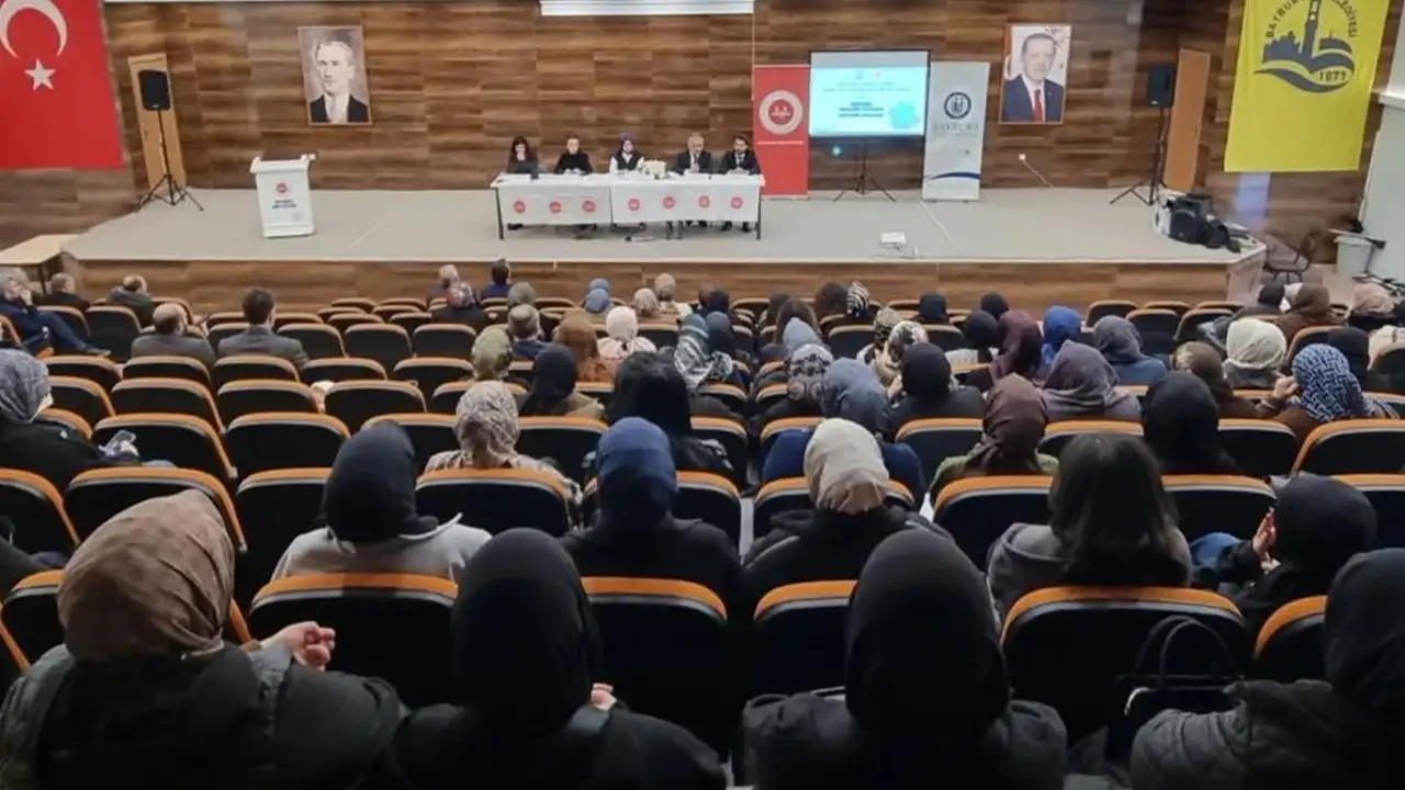 Bayburt’ta 'İnsan Hakları ve Şiddetsiz Yaşam' paneli