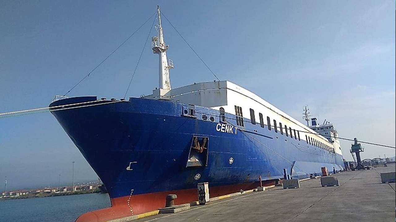 Türk sahipli gemi Rus saldırısında vuruldu