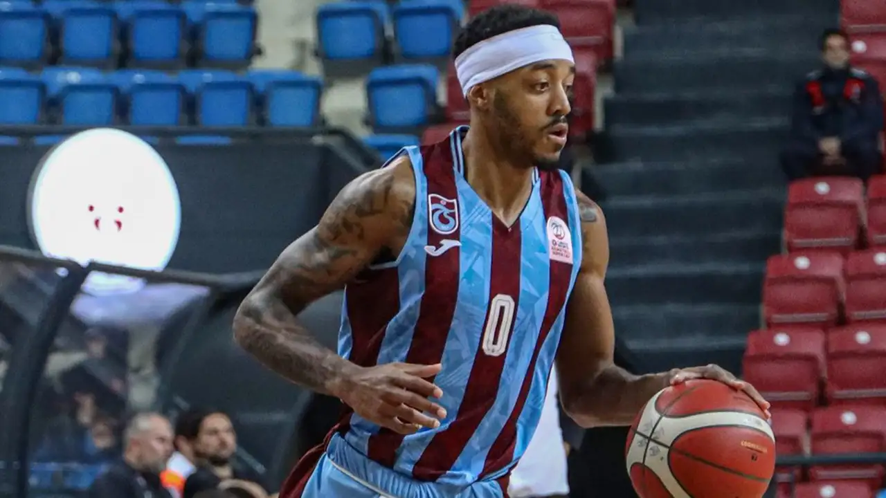 Trabzonspor Basketbol’un yıldızından kariyer rekoru: TOFAŞ’a 41 sayı