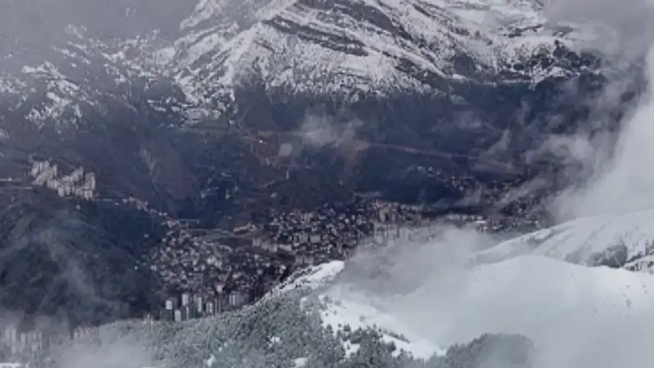 Gümüşhane beyaza büründü: Kar ve sis havadan görüntülendi