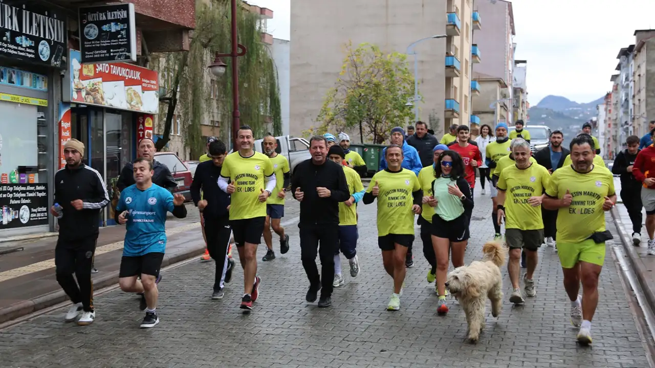 Espiye’de halk koşusu ve yürüyüş etkinliği yoğun katılımla yapıldı