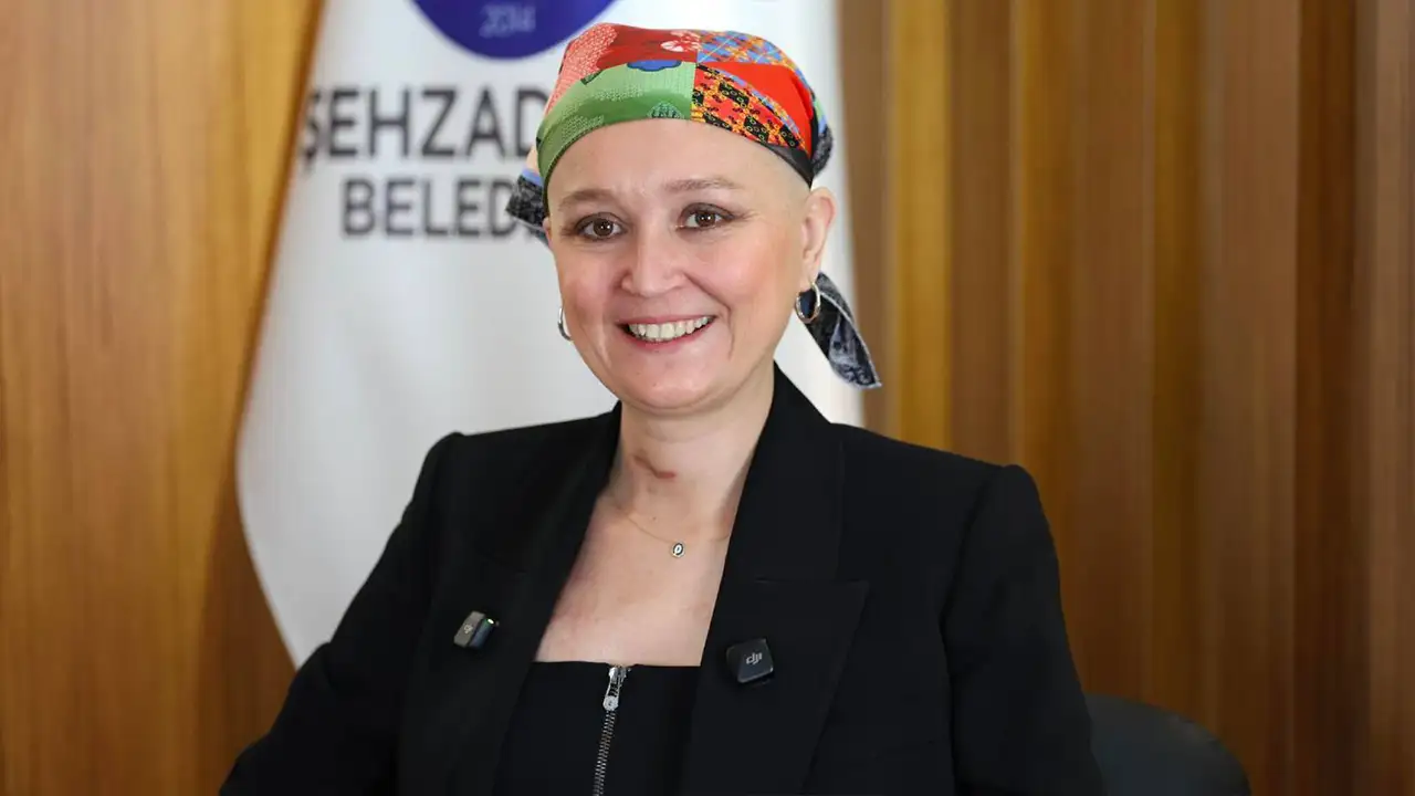 Kanser tedavisi gören Şehzadeler Belediye Başkanı Gülşah Durbay, hayatını kaybetti