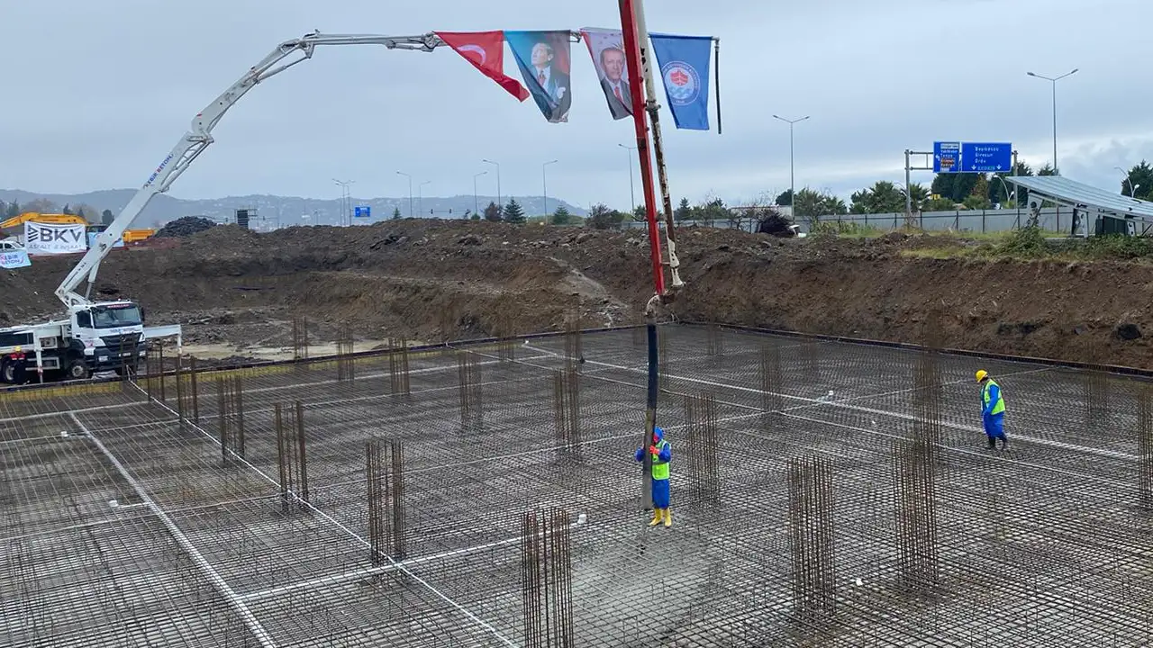 Vakfıkebir’de kapalı pazaryeri ve otopark projesinin temeli atıldı