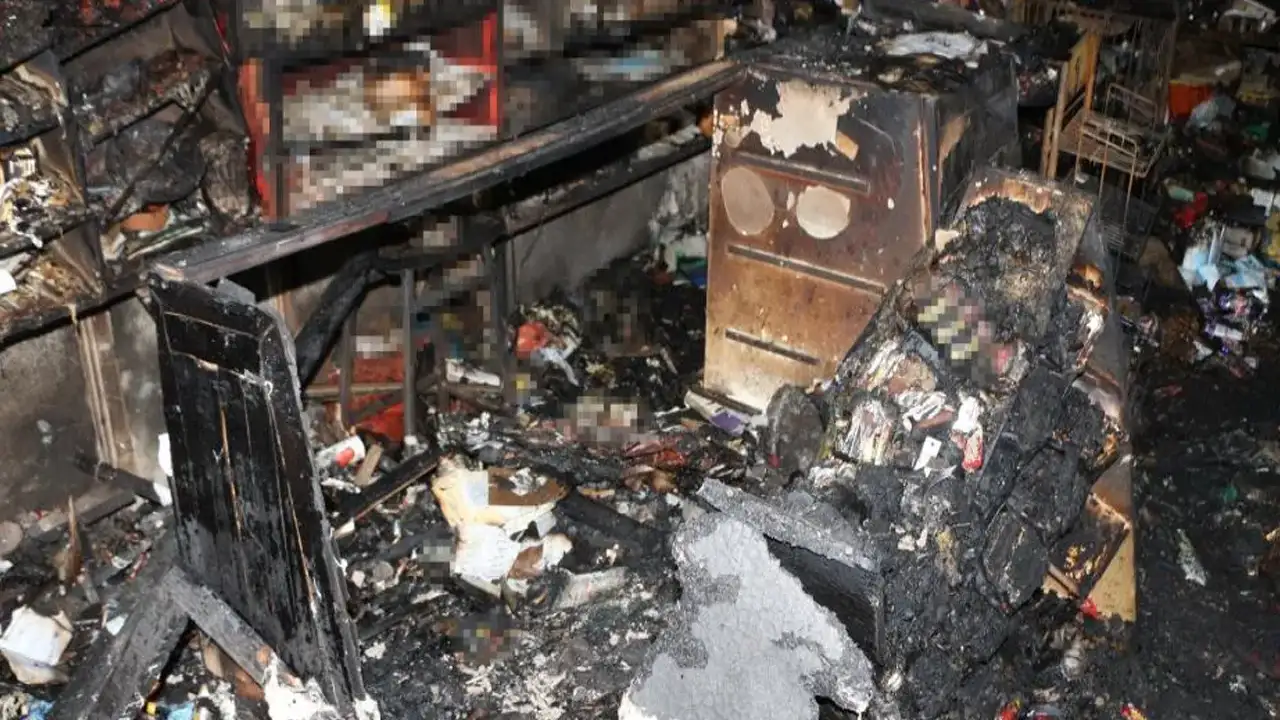 Veresiye tartışması yangınla bitti: Mahalle bakkalı küle döndü