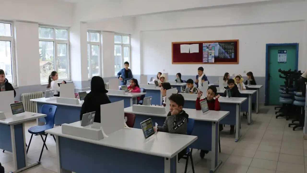Of’ta BİLSEM uygulama sınavları başladı: 813 öğrenci ter dökecek