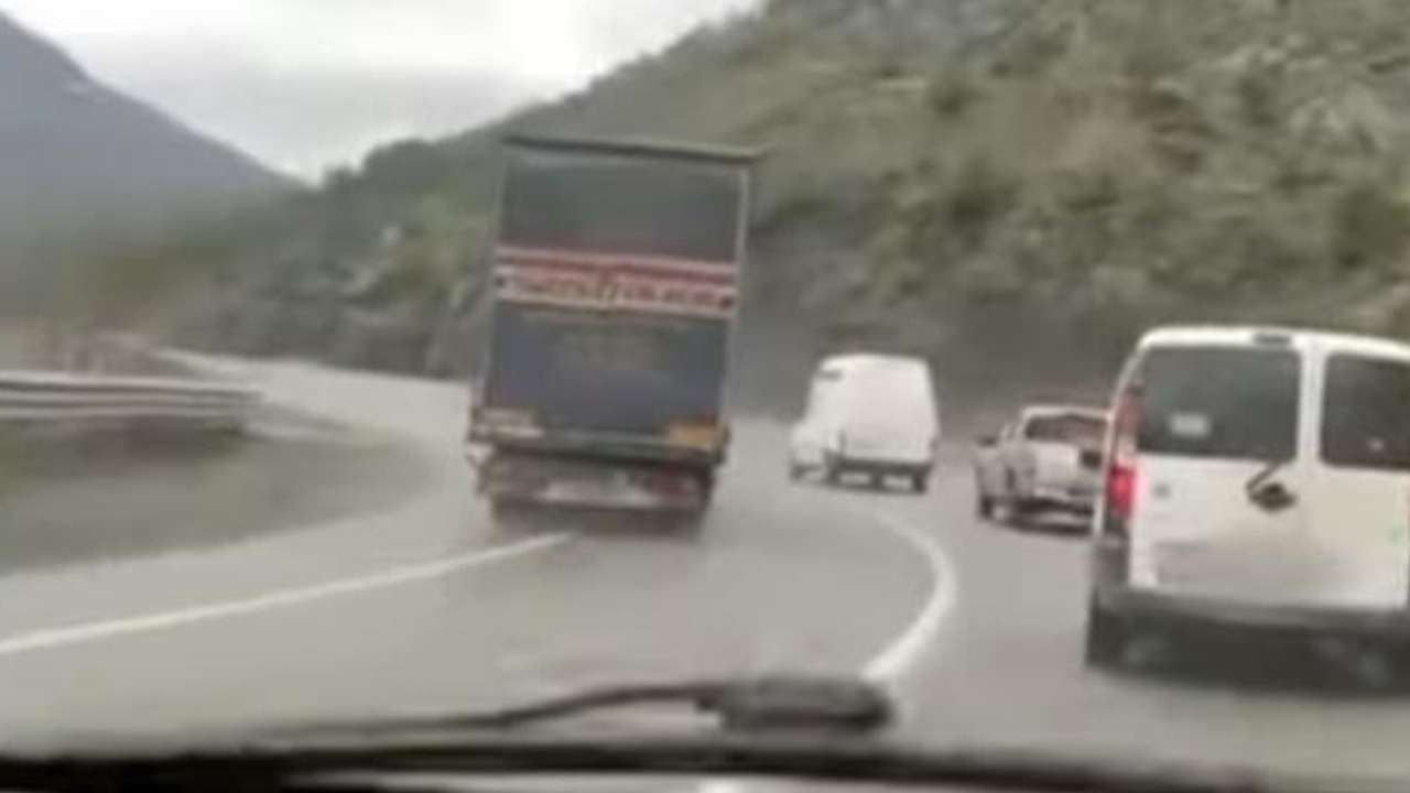 Artvin’de tehlikeli sollamaya anında ceza