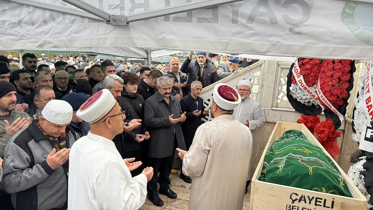 Çayeli Belediye Başkanı Çiftçi'nin annesi toprağa verildi: Başkan çiftçi katılamadı