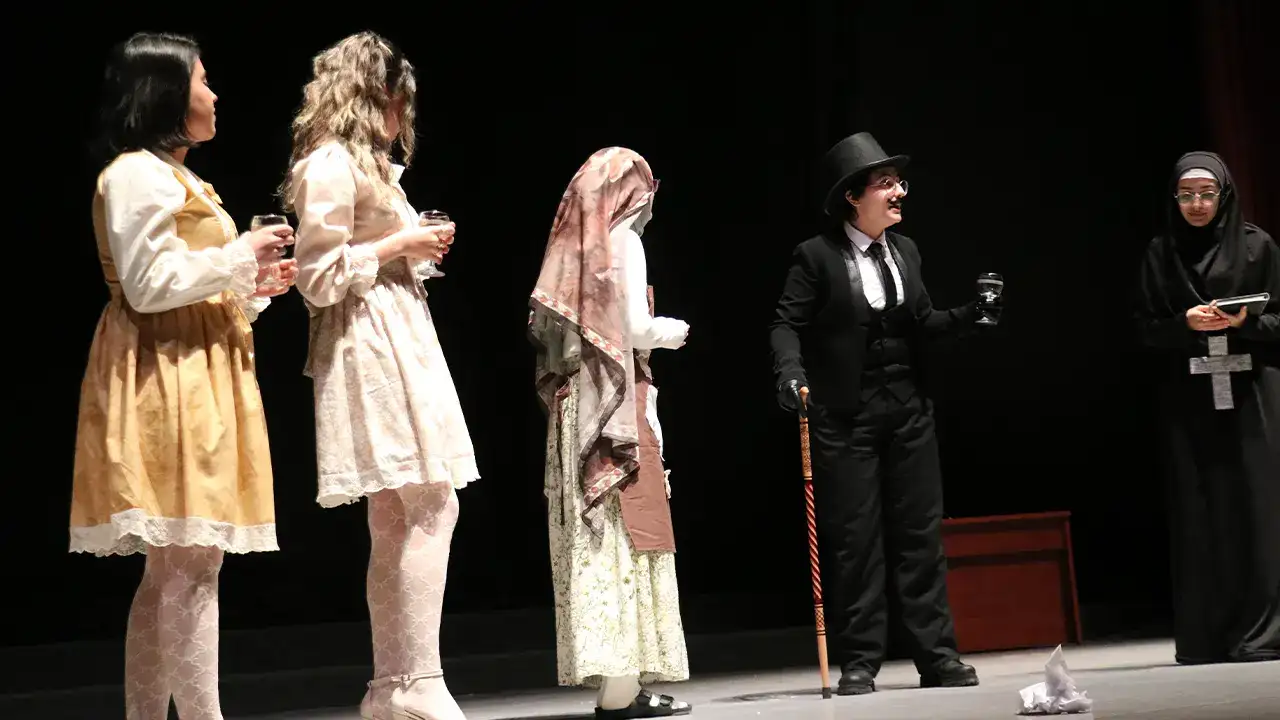 KTÜ’de İngiliz şiiri sahneye taşındı