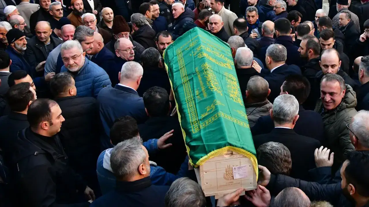 Başsavcı Ahmet Yavuz’un annesi Ayşe Yavuz’a veda