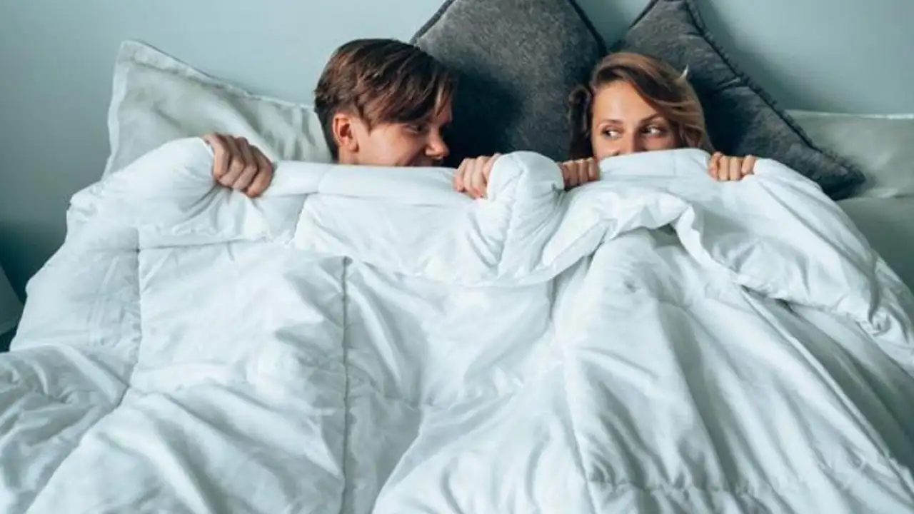 Ramazan ayında cinsellik günah mı, orucu bozar mı? Diyanet açıkladı