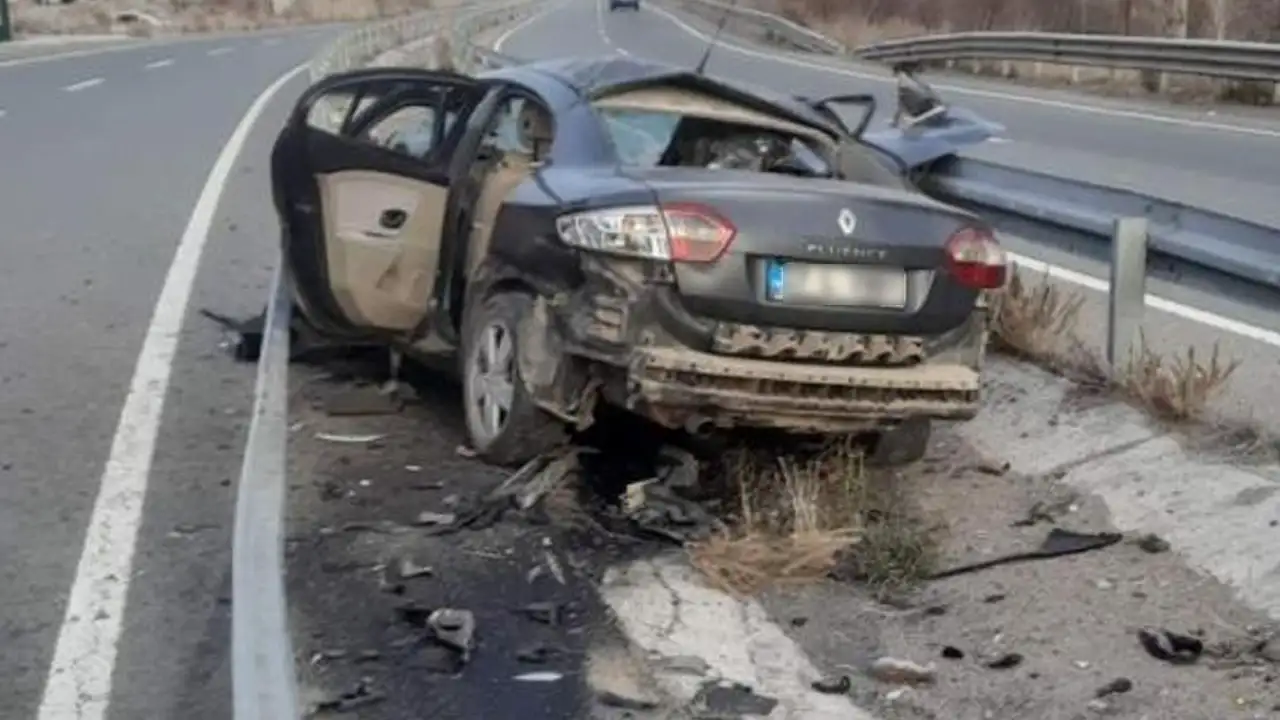 Gümüşhane-Trabzon Karayolunda kaza: 1’i ağır 4 kişi yaralandı