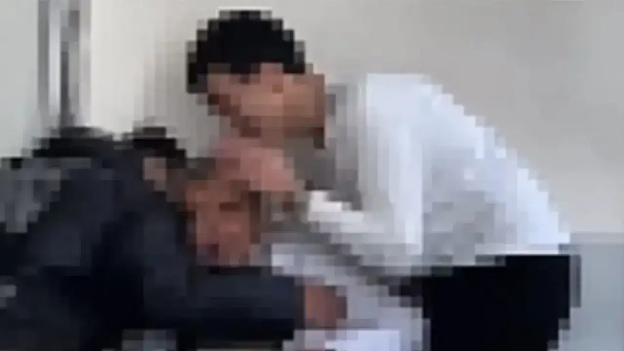 Öğretmenle alayın bedeli ağır oldu: 5 öğrenci okuldan atıldı