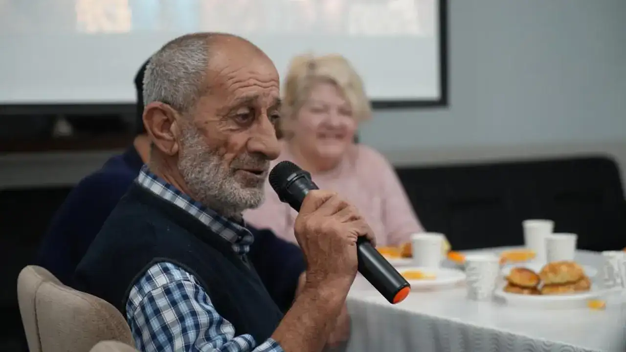 Bayburt’ta huzurevinde ilk Yerli Malı Haftası: Yaşlılar doyasıya eğlendi