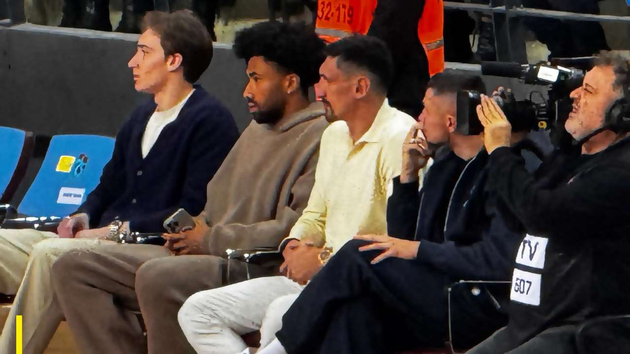 Trabzonsporlu yıldız oyuncular basketbol maçında