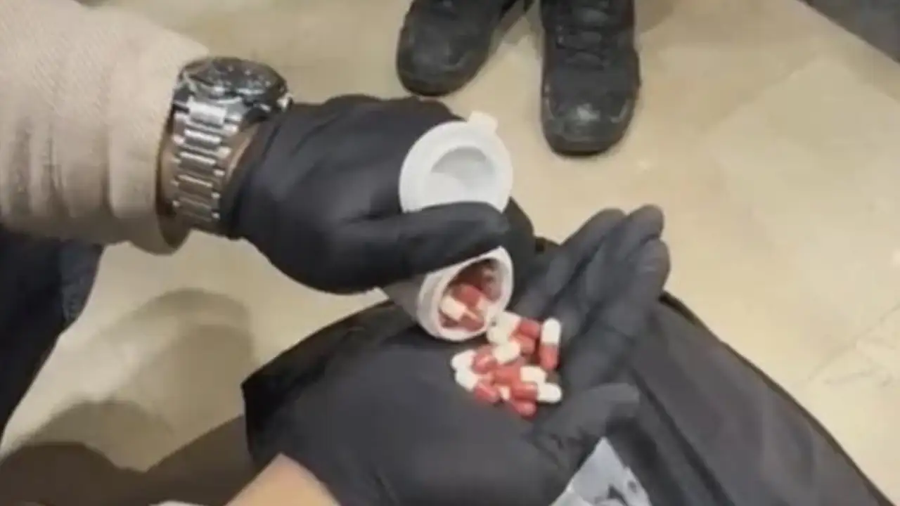 Samsun’da şok operasyon: Apartman yöneticisi 7 bin hapla yakalandı