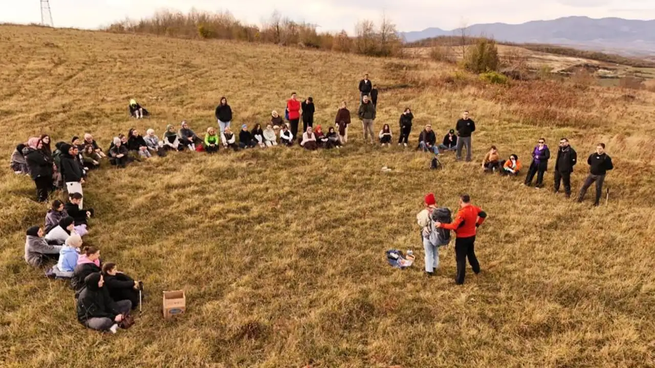 Samsun'da gençlere doğada hayatta kalma eğitimi: Afet bilinci sahada kazandırıldı