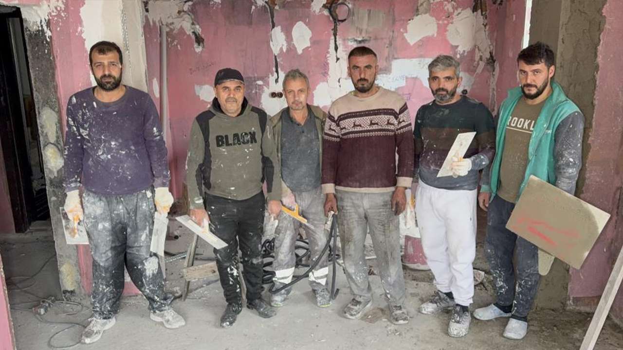 Samsun’da yangında evi küle dönen 4 çocuk babasına imece desteği