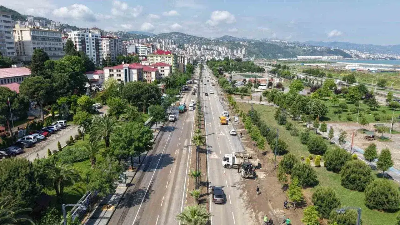Trabzon’da sürücülere uyarı: Birçok güzergahta yol çalışması ve kontrollü ulaşım sürüyor