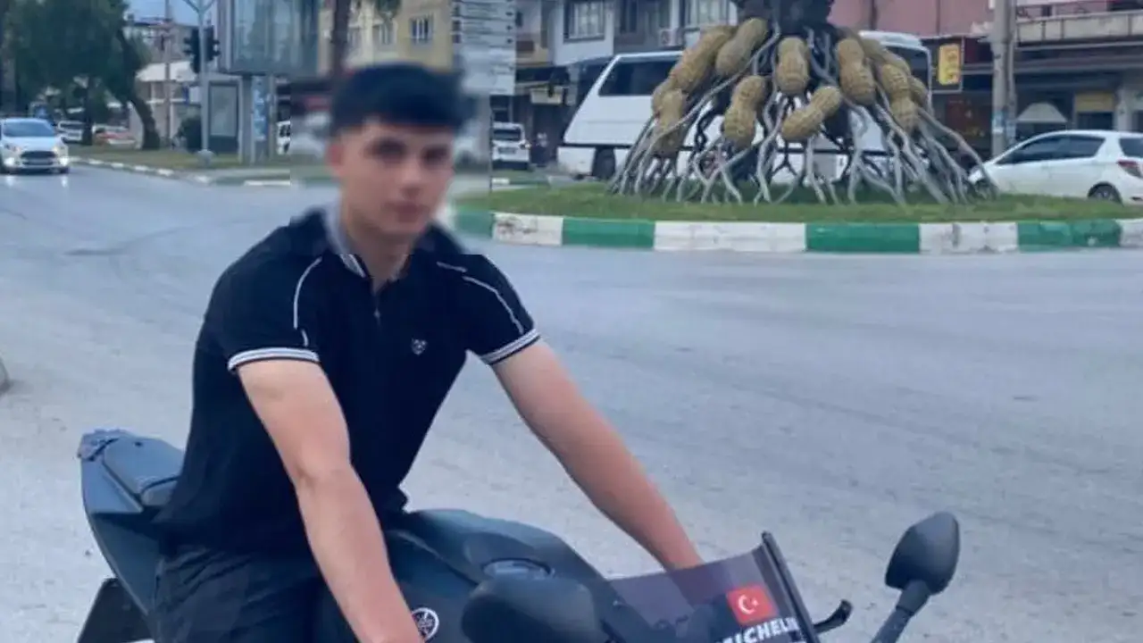 Mezarlıkta dehşet: Otomobilde boğazları kesilmiş 2 genç ölü bulundu