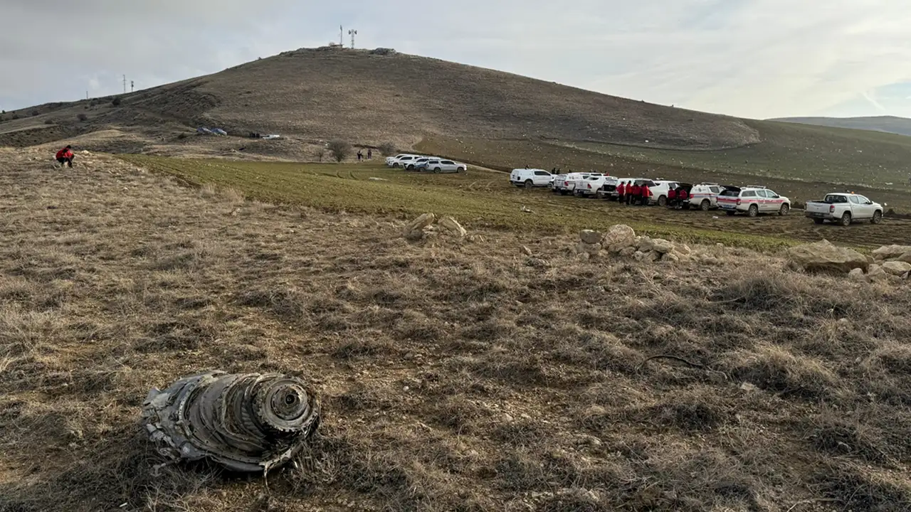 Libya askeri heyetini taşıyan uçak düşmüştü! Bakan Uraloğlu kule konuşmalarını paylaştı