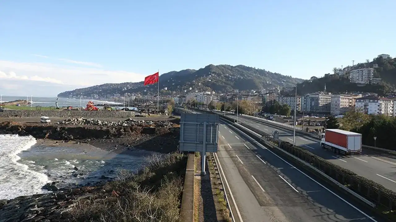 Trabzon'da trafik çilesi: Birçok yolda kontrollü ulaşım