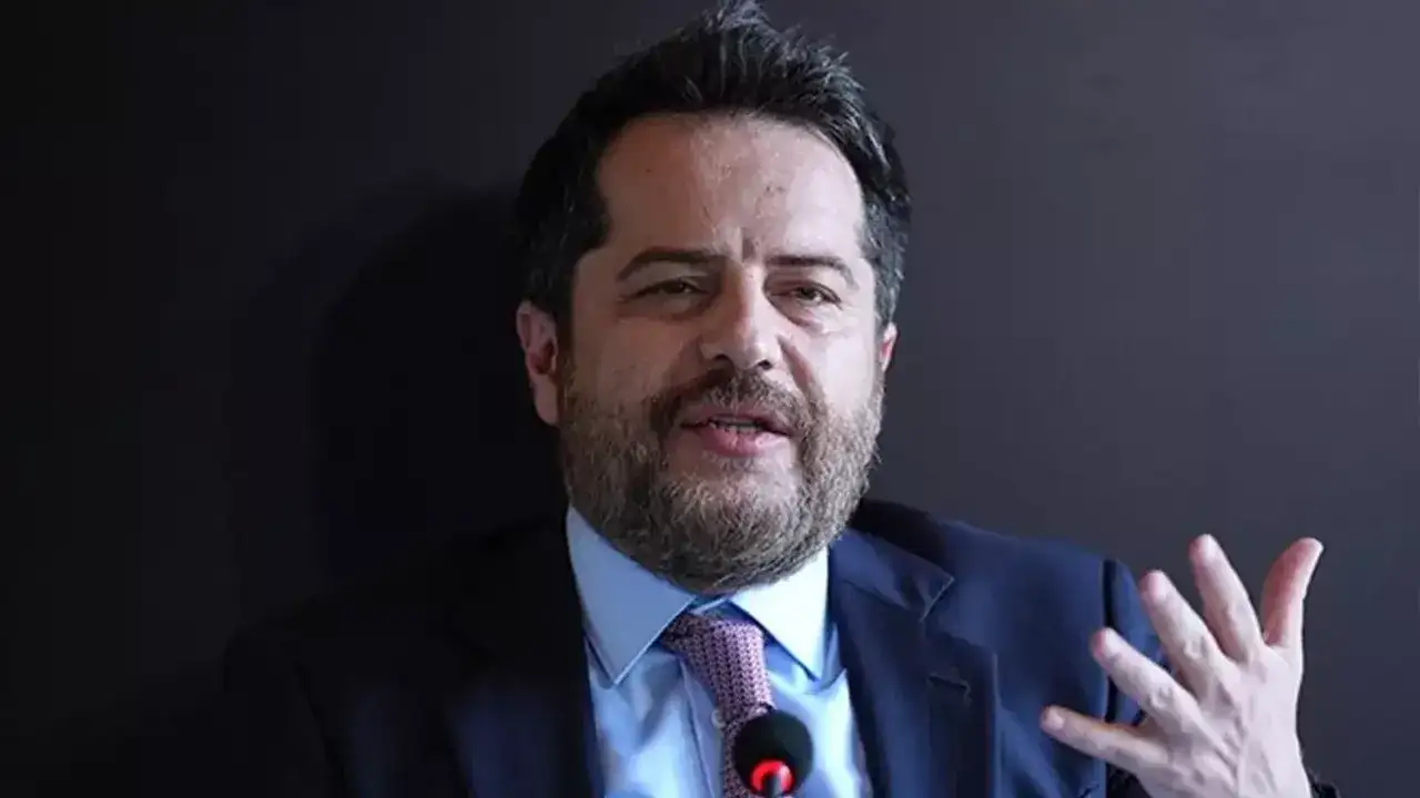 Futbolda 3. bahis soruşturması: Galatasaray eski yöneticisi Erden Timur gözaltına alındı