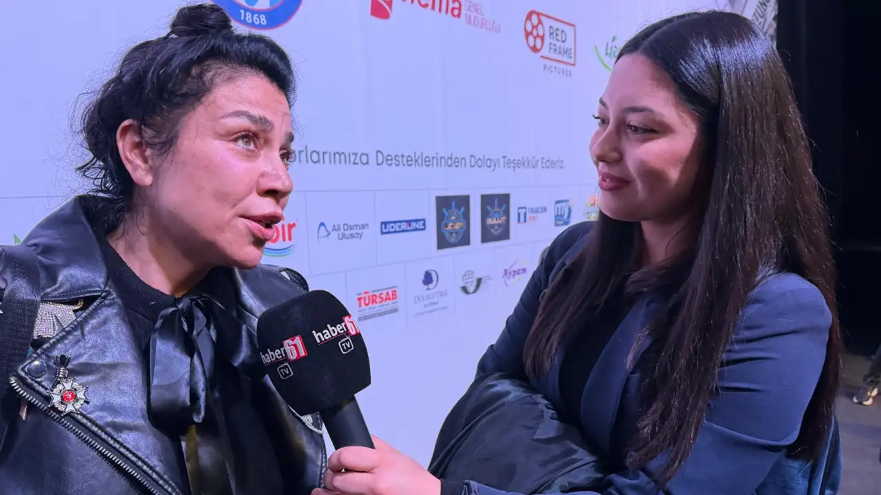 Taşacak Bu Deniz'in Zarife'si Yeşim Ceren Bozoğlu: “Millet delirdi, biz de delirdik”