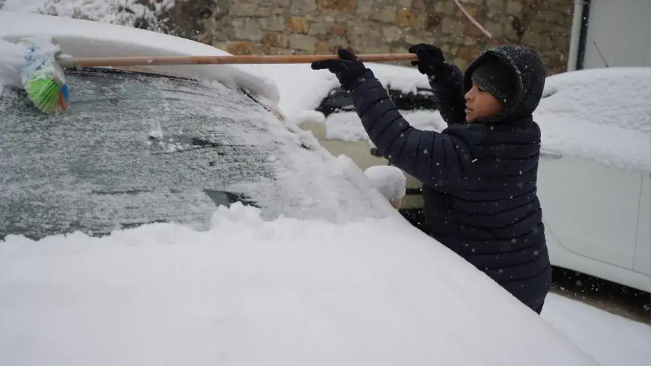 Bayburt yılın son günlerine beyaz örtüyle girdi