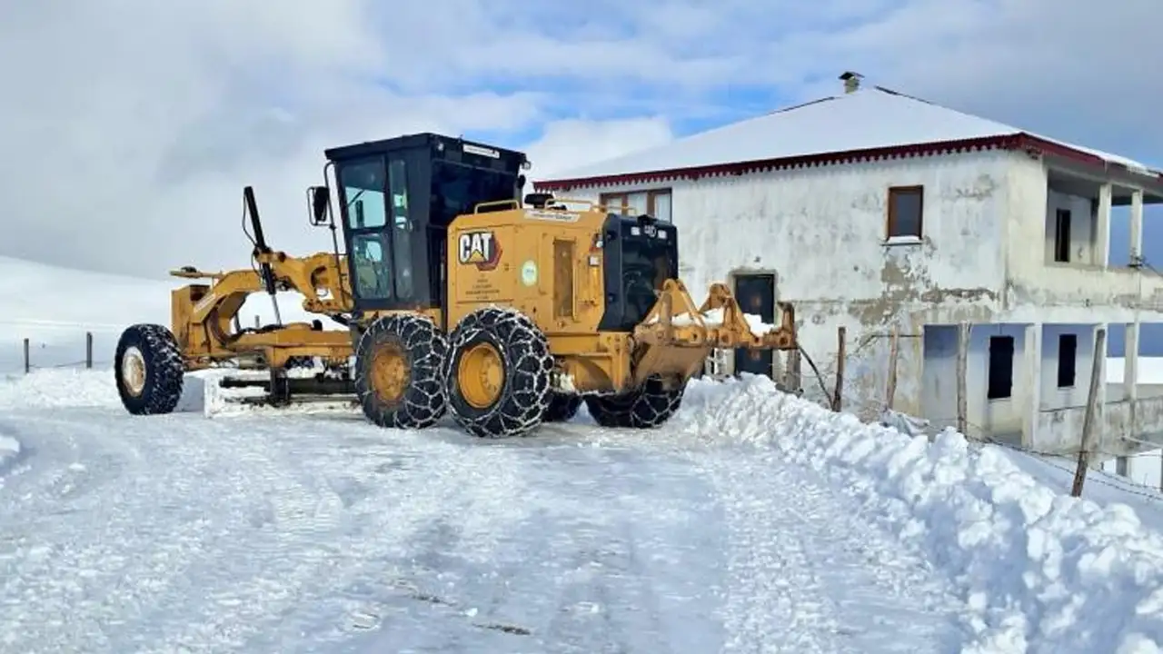 Giresun’da kar alarmı: 39 köy yolu ulaşıma kapandı