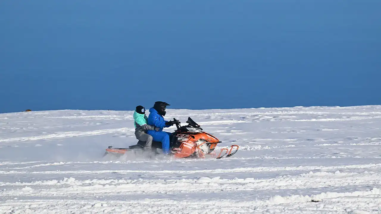 Hıdırnebi Yaylası beyaza büründü: Off-Road ve kar kızağına yoğun ilgi