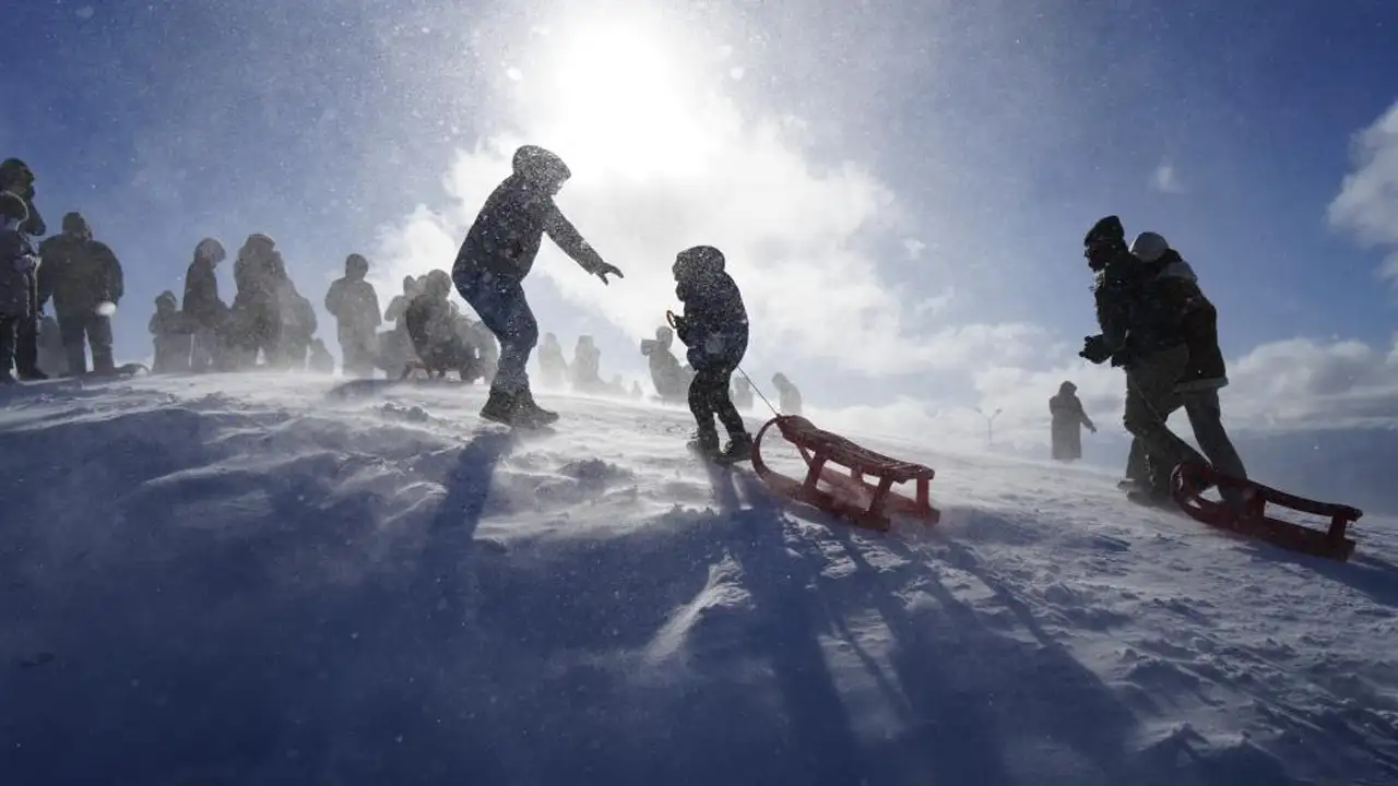 Zigana Gümüşkayak’ta hafta sonu yoğunluğu: Sezon açılmadan dolup taştı