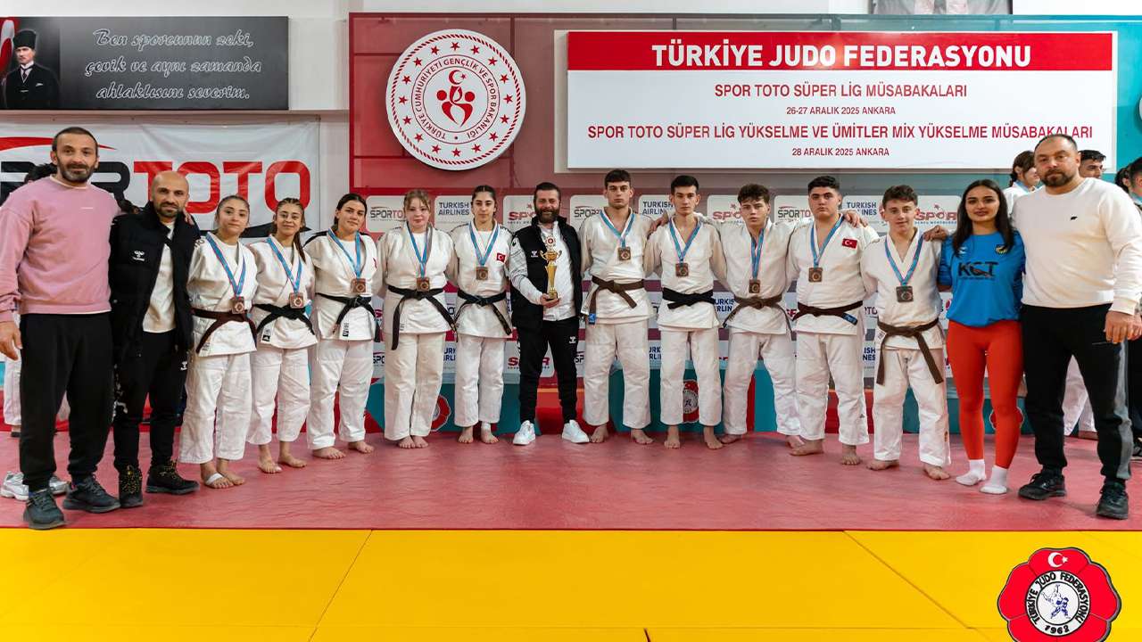 Ankara’dan Düzköy’e gurur: Judo takımlarından çifte başarı