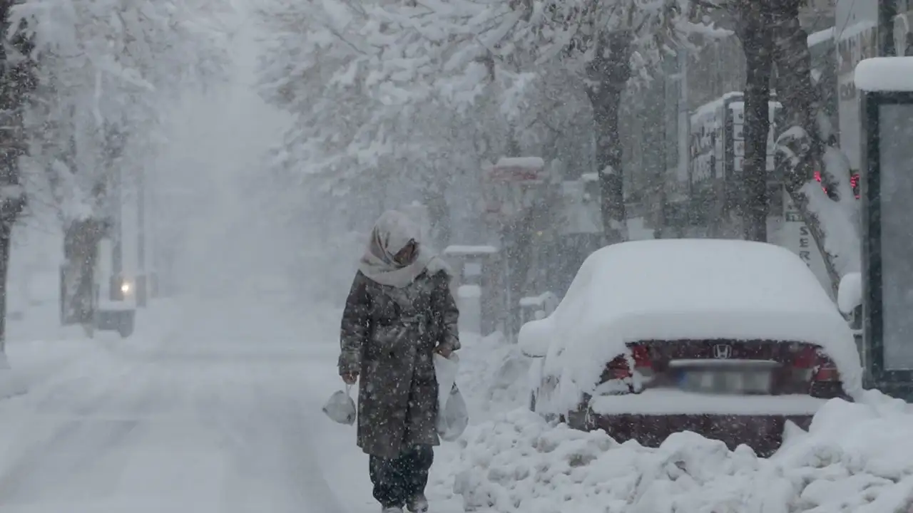29 Aralık 2025 Pazartesi okullar tatil mi? Valilikten açıklama geldi mi? Trabzon'da okullar tatil mi?
