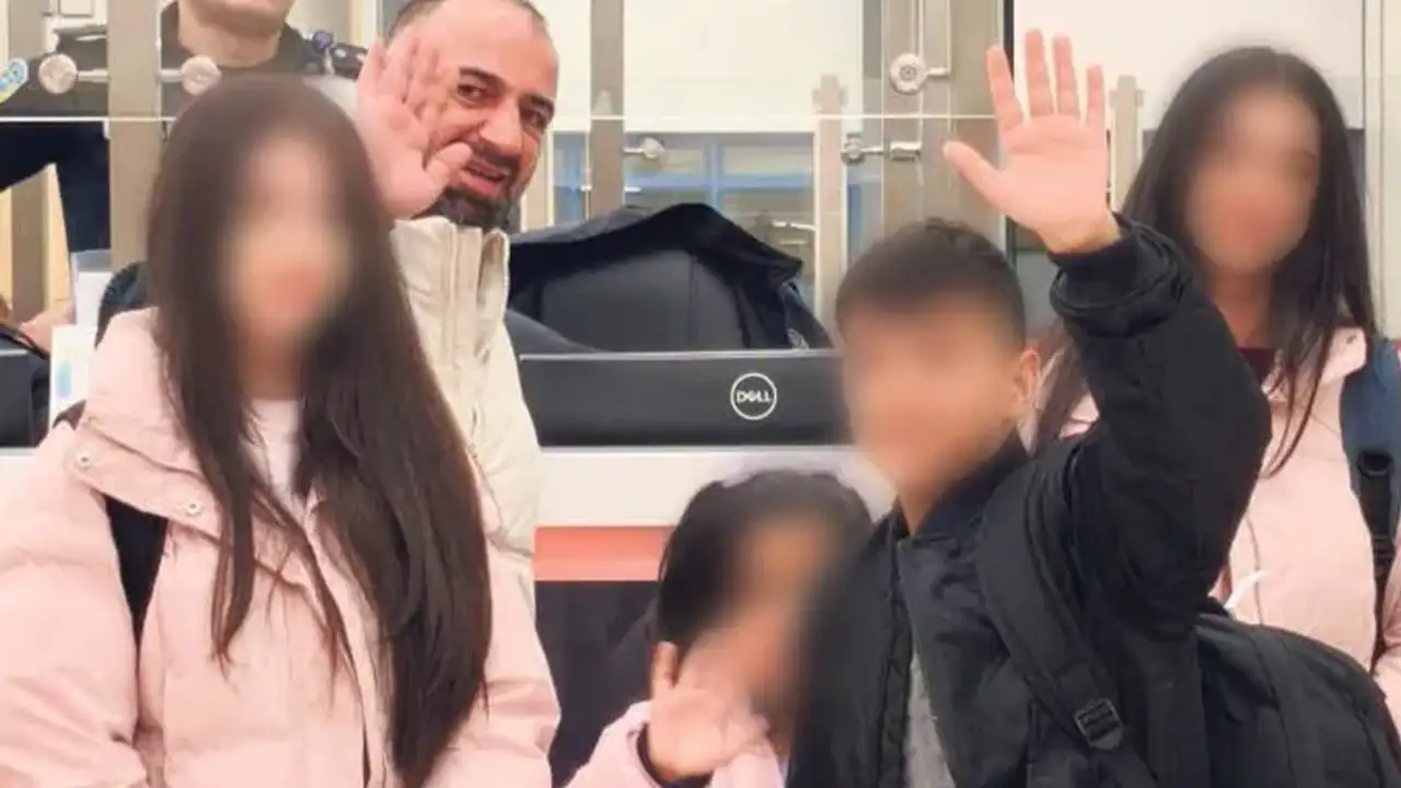 Trabzonlu aile, annesini kaybeden Afganistanlı 4 kardeşi babalarına kavuşturdu