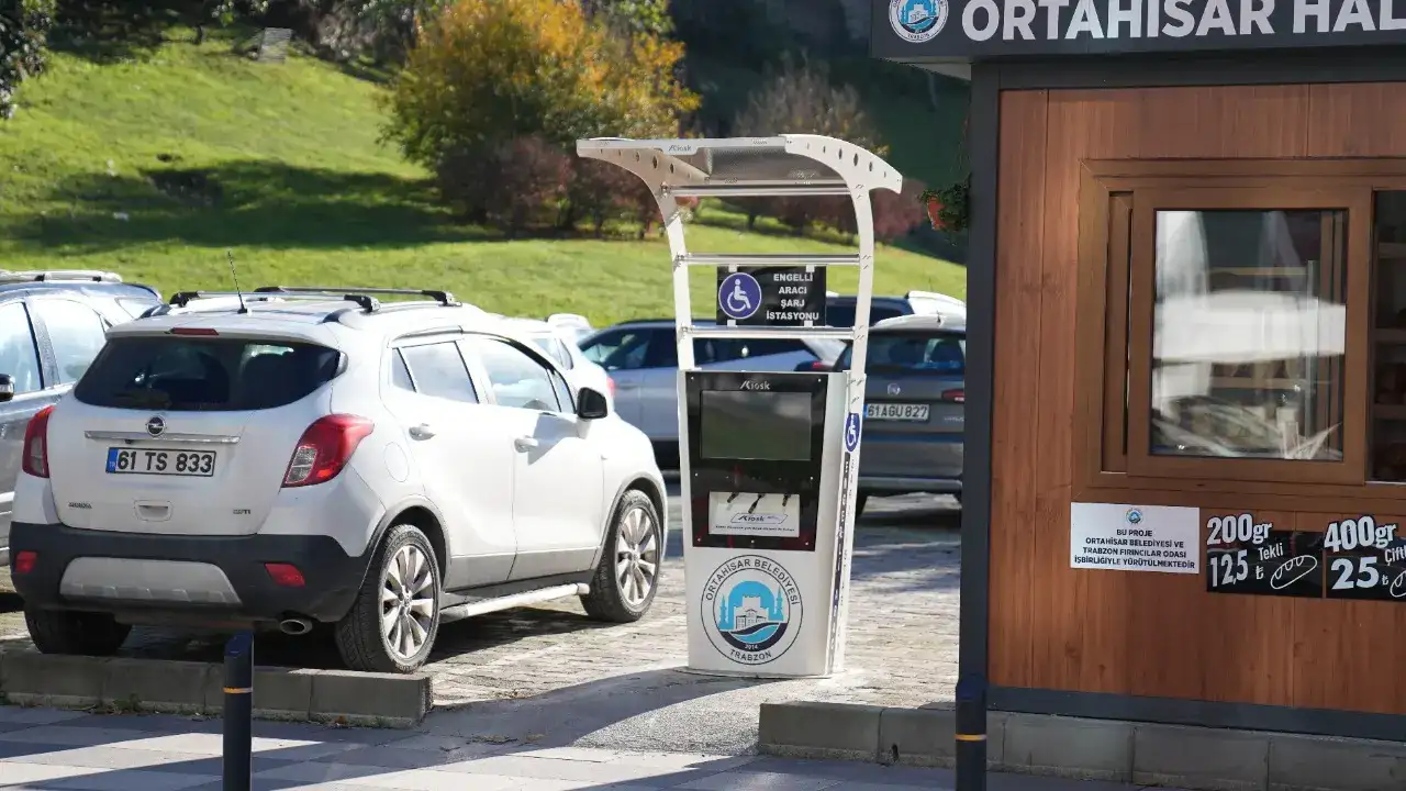 Ortahisar’da engeller şarja takılmıyor: Engelli araçları için yeni hizmet