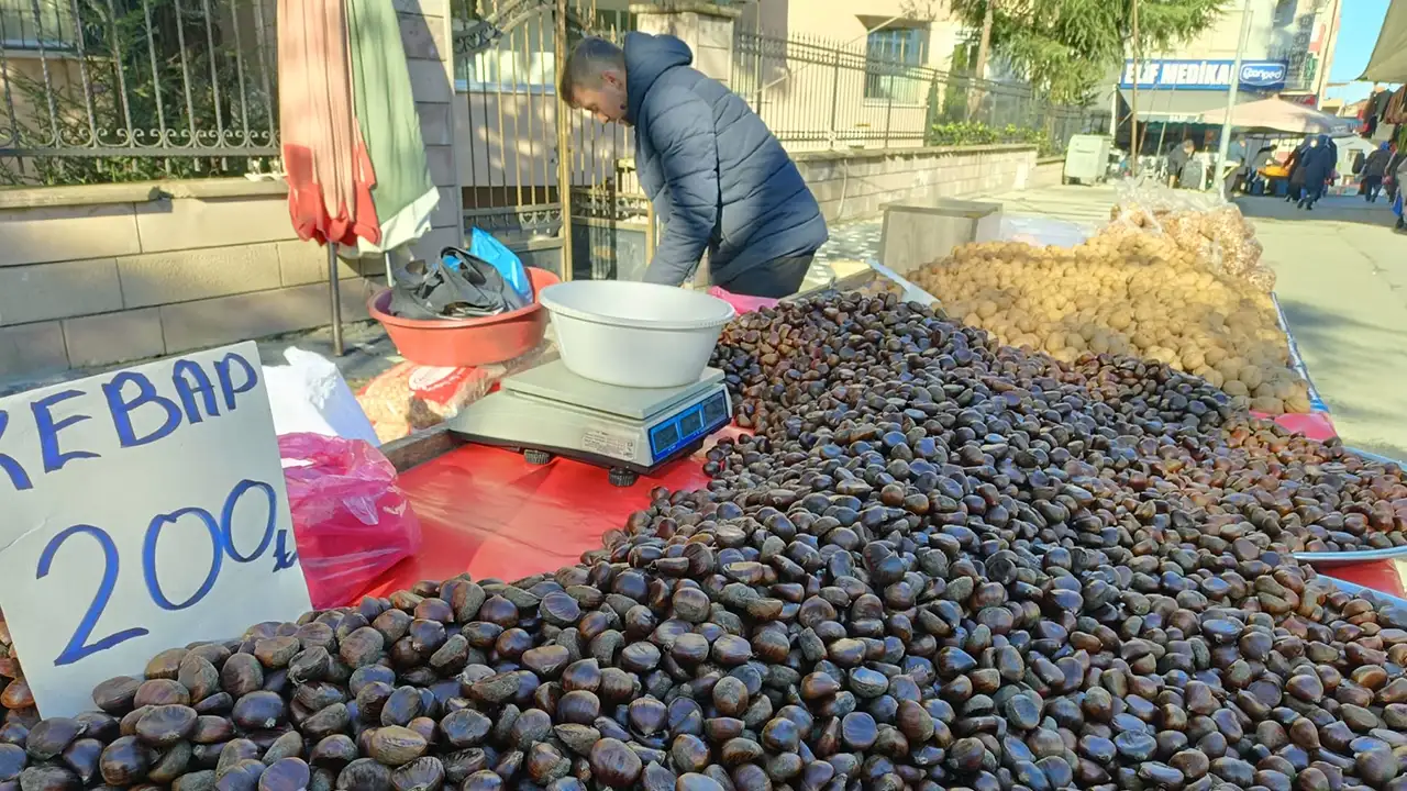 Trabzon'da gramla yılbaşı alışverişi: Beklenen hareketlik olmadı