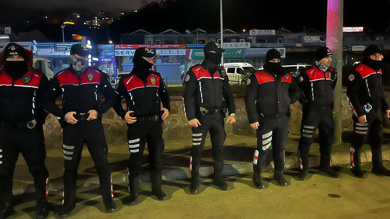 Haber61 yılbaşı önlemlerini yerinde görüntülüyor - CANLI YAYIN