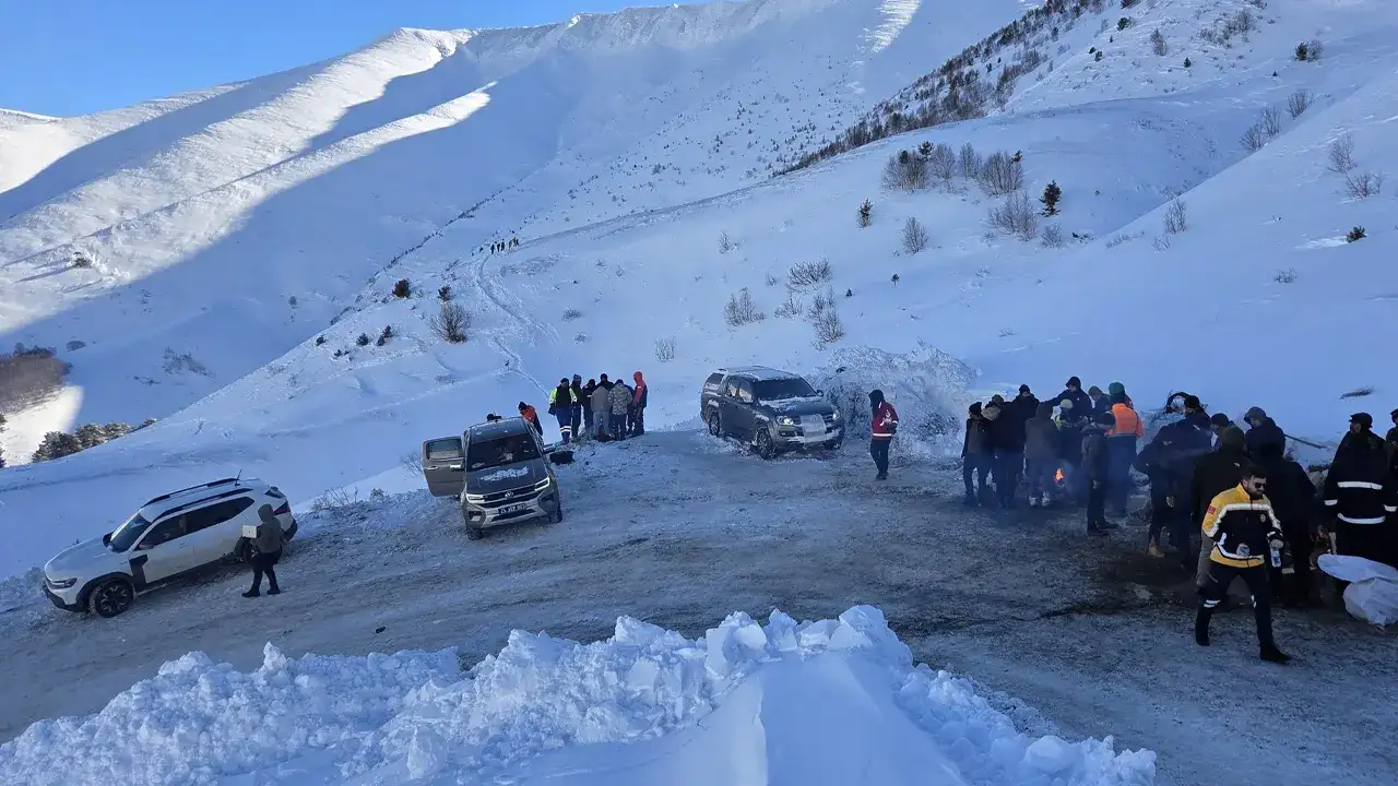 Artvin’de çığ faciası: 2 can kaybı, 1 çoban için umutlu bekleyiş sürüyor