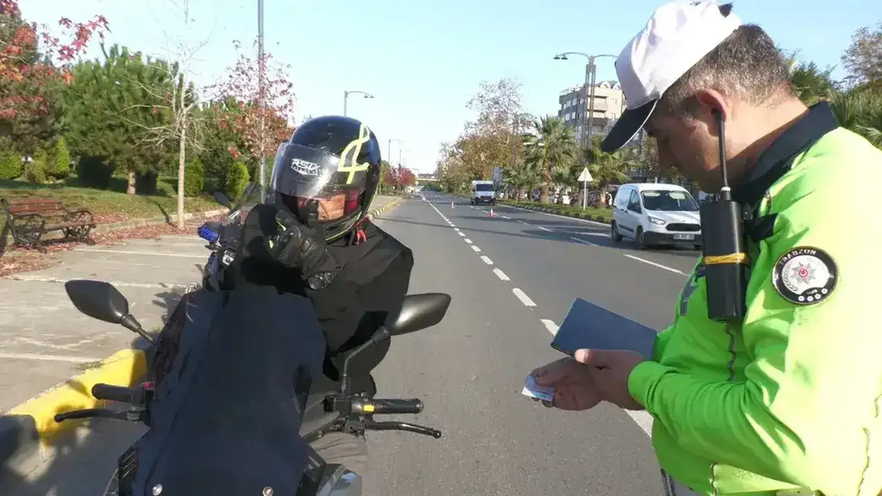 Trabzon'da trafik kazaları 19 can aldı