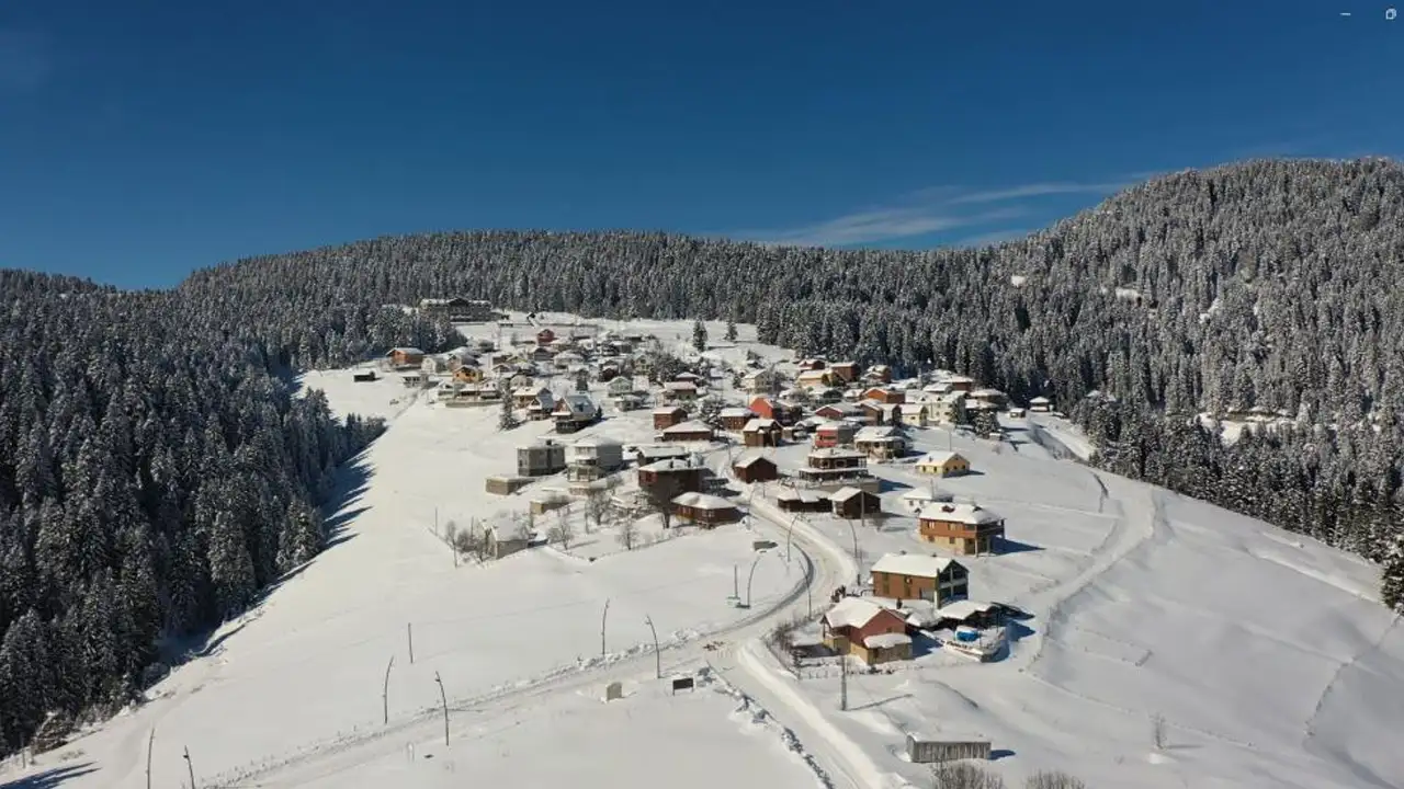 Giresun’da kar alarmı: Yayla ve oba yollarında 7/24 karla mücadele