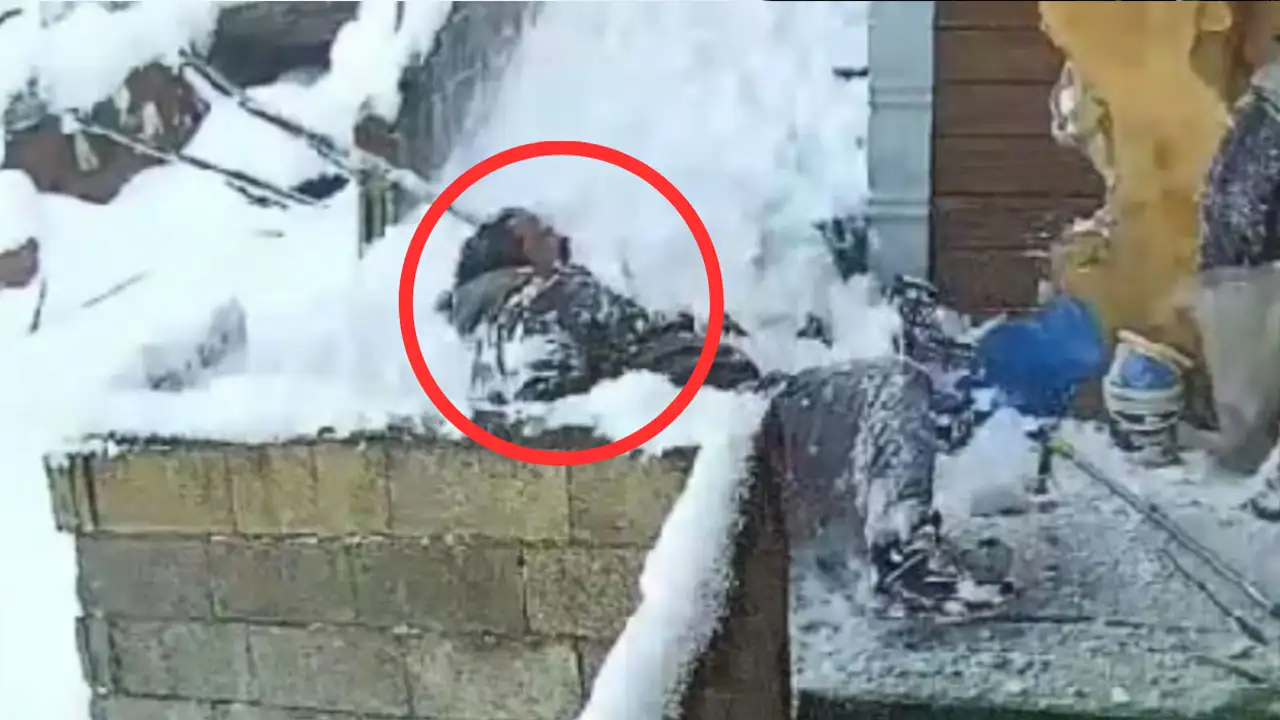 Rize'de kar temizliği faciaya dönüyordu: Yaralanan kişinin o anları kamerada