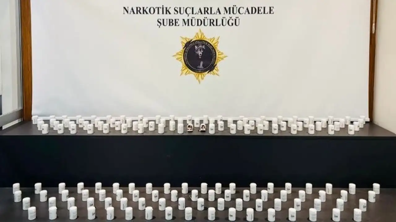 Samsun’da uyuşturucuya darbe: 6 bin 909 hap ele geçirildi